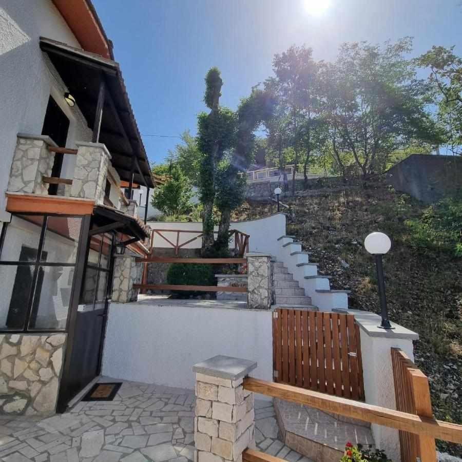 Casa Vacanza Le Viste Serrone Eksteriør billede